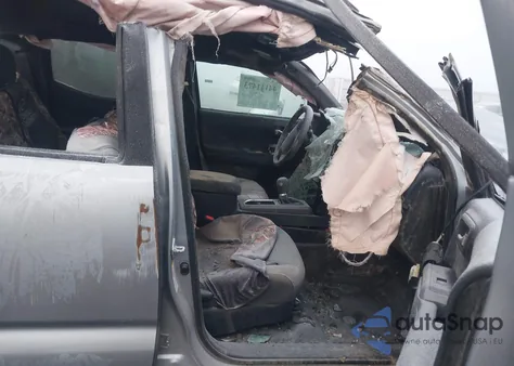 2019 Toyota Tacoma Trd Off Road z USA, uszkodzony, nr VIN 3TMDZ5BN1KM077425